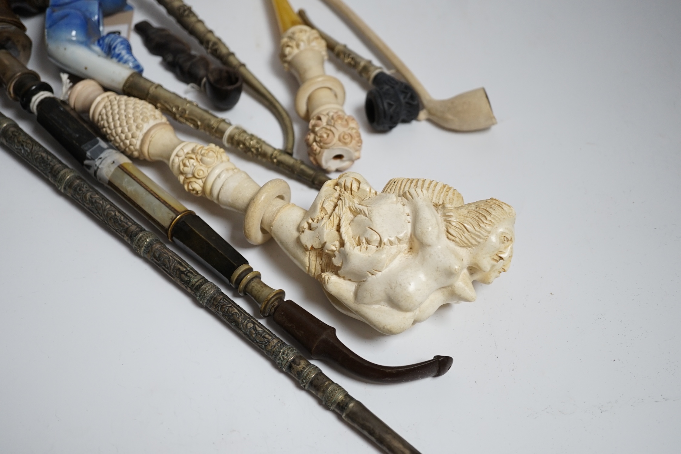 A quantity of various pipes including Meerschaum